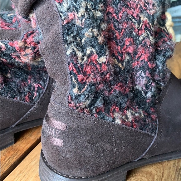 Toms brown boot with knit accent size 8.5 - Picture 2 of 3